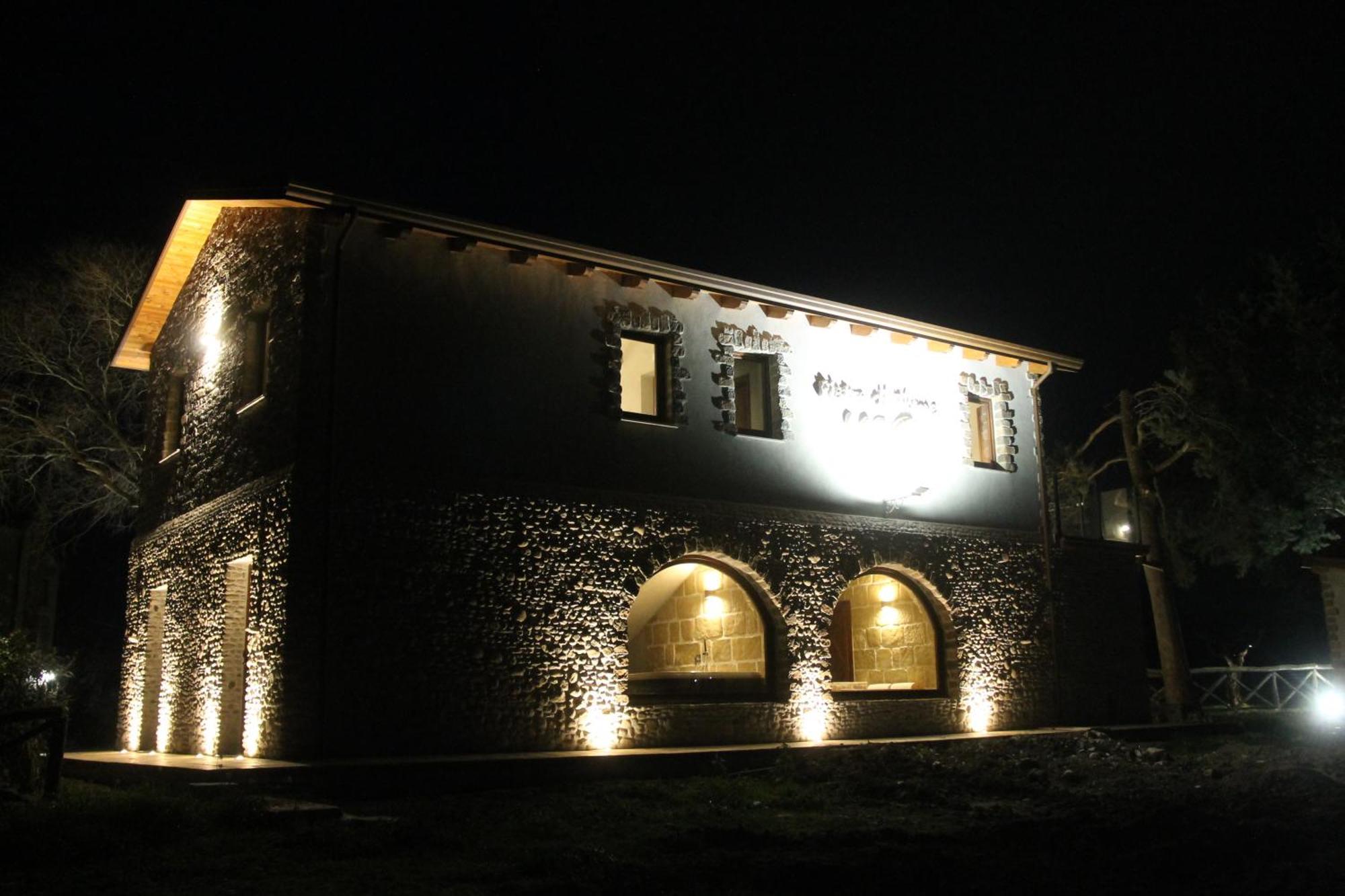 Pietre Di Fiume Villa Apice Exteriör bild