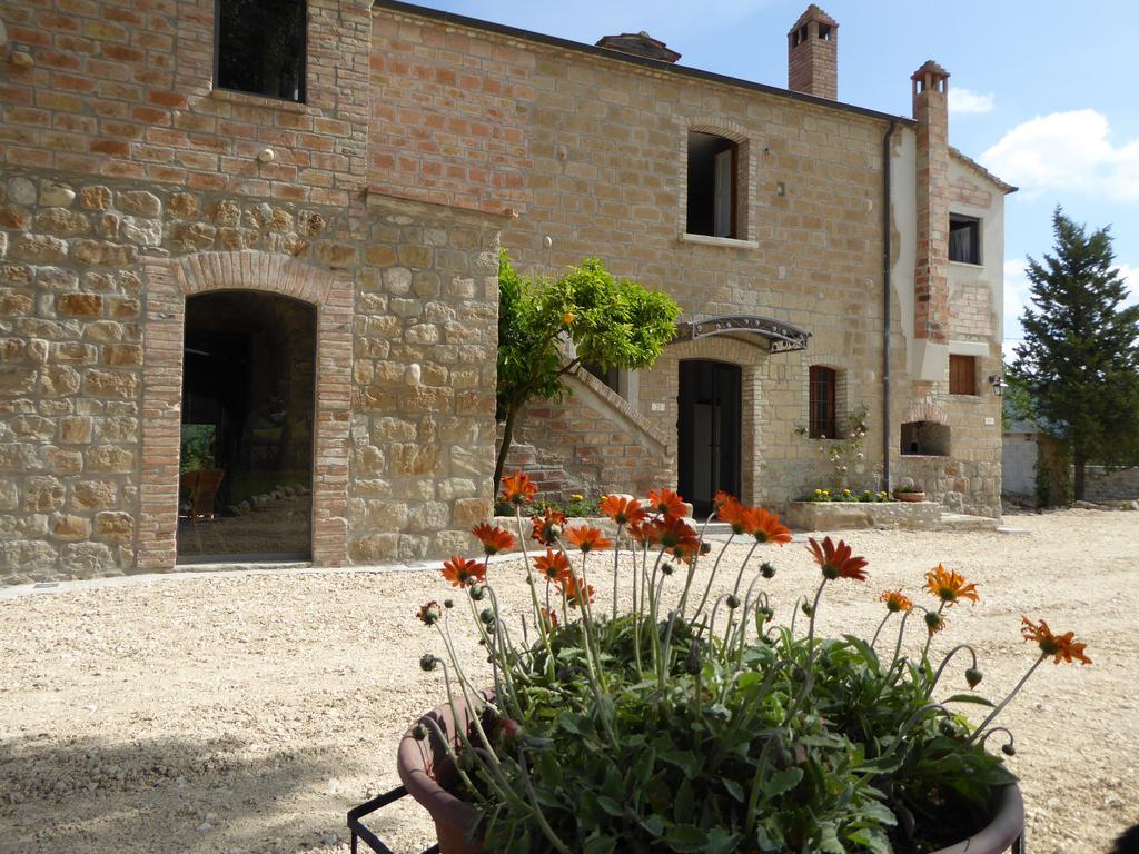 Pietre Di Fiume Villa Apice Exteriör bild